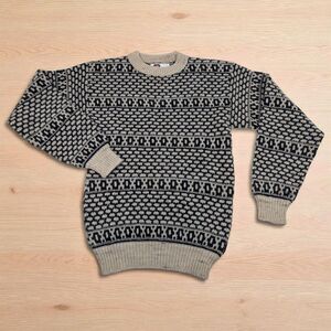 Vintage 90s Scandinavian Sweater J'ma Plum‎ 100% Wool Mens Size M USA Made